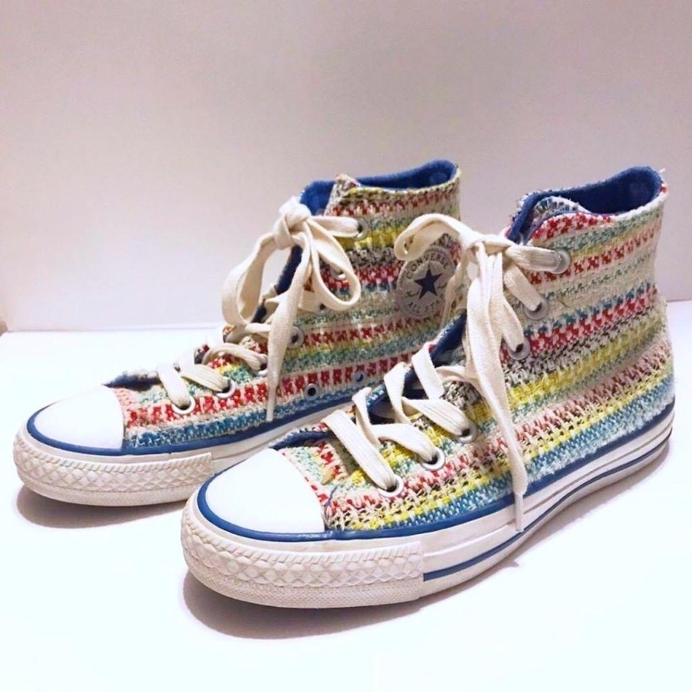 Converse knit hightops